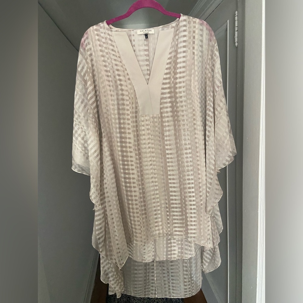 Beautiful Cream Halston Dress. Worn once Size S PERFECT FOR ALL OCCASIONS!
